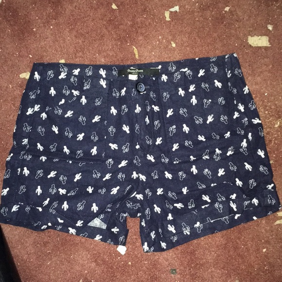 🥳5 for $25🥳 Cactus print shorts - Picture 1 of 1